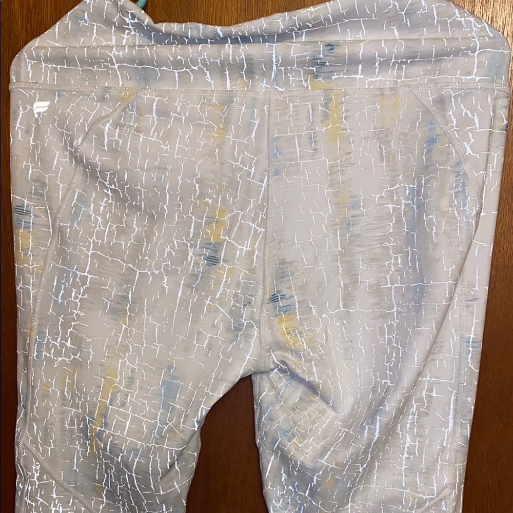Fabletics 3/4 legging - Picture 8 of 8